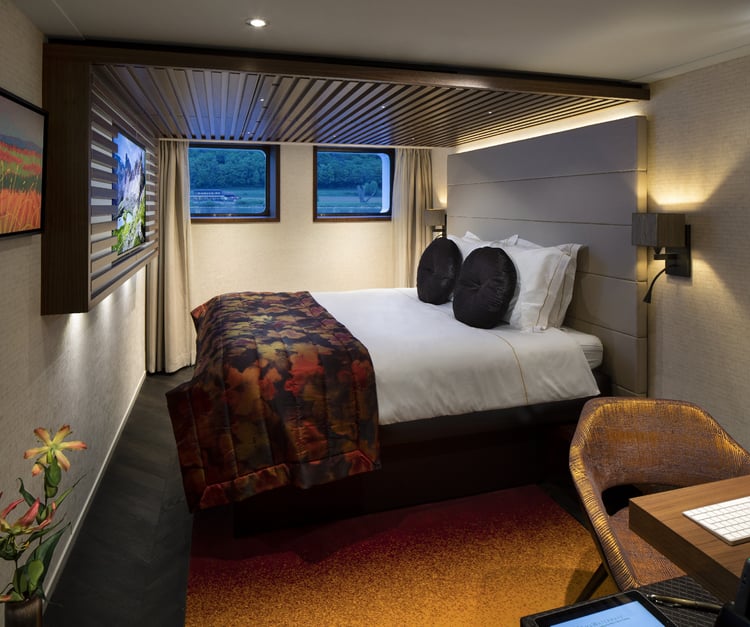 AmaMagna_Stateroom_D_E