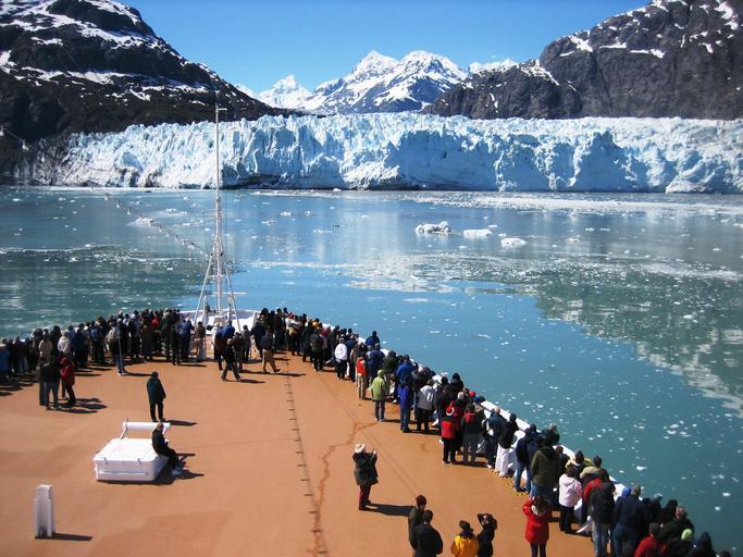 Cruise-ship-approaches...e-Glacier-Alaska