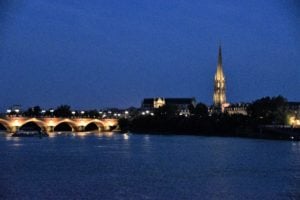 Evening cruise in Bordeaux