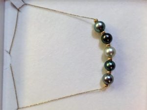 Custom made pearl necklace from Bora Bora