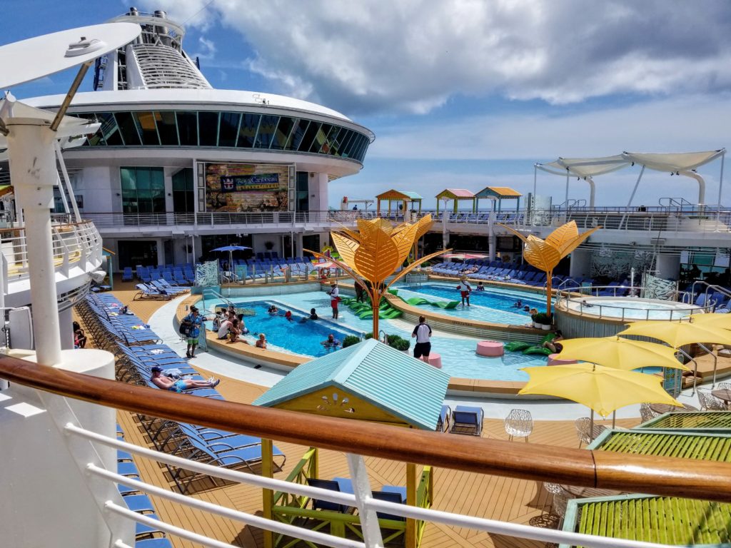 Pool deck of Navigator of the Seas