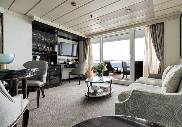 Horizon View Suite 627 sq ft of luxury